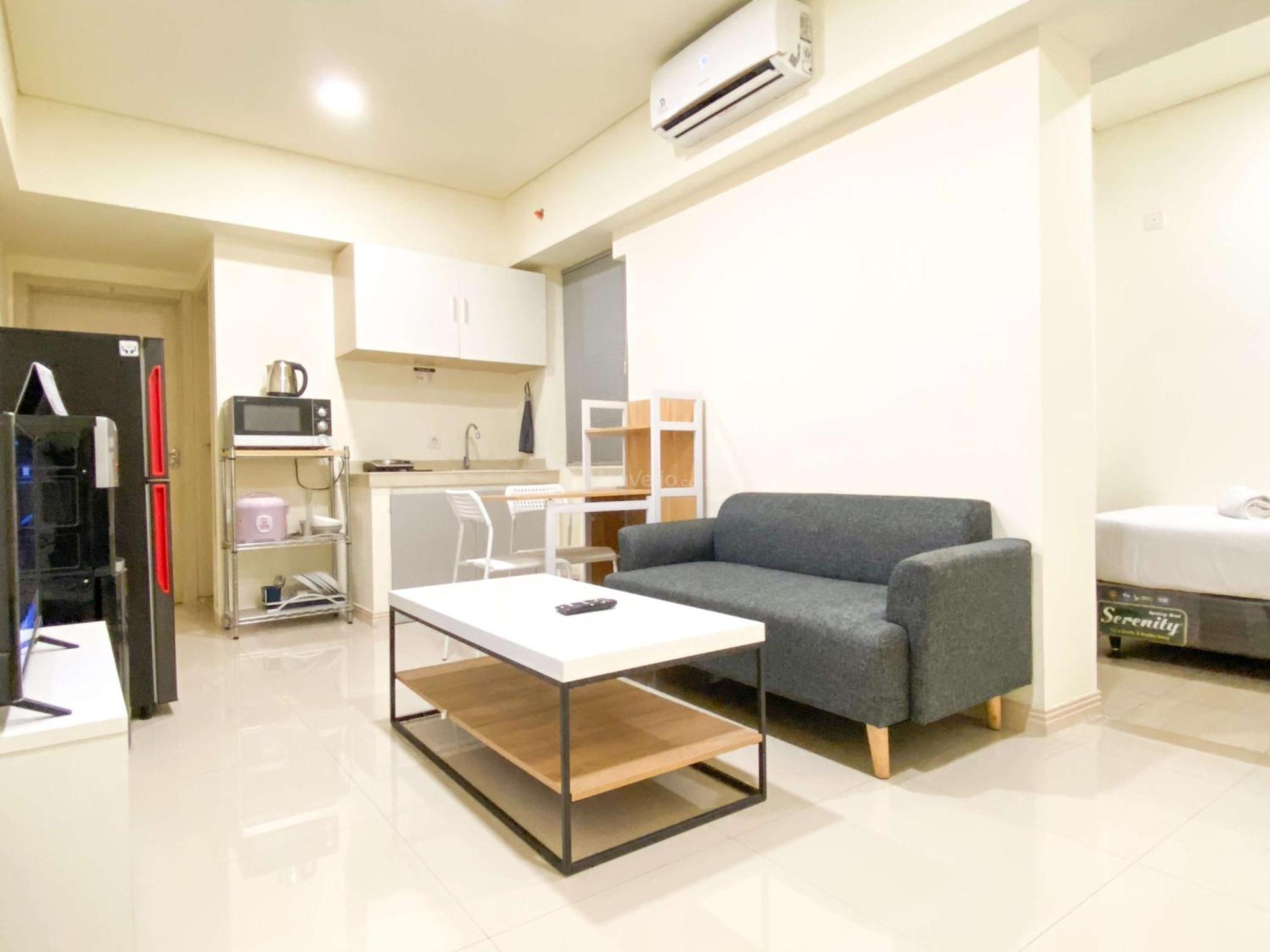 Modern Stay 2Br At Meikarta Apartment By Travelio Cikarang Exterior photo